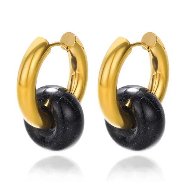 Natural Amethysts Crystal Hoop Earring - Picture 4 of 5